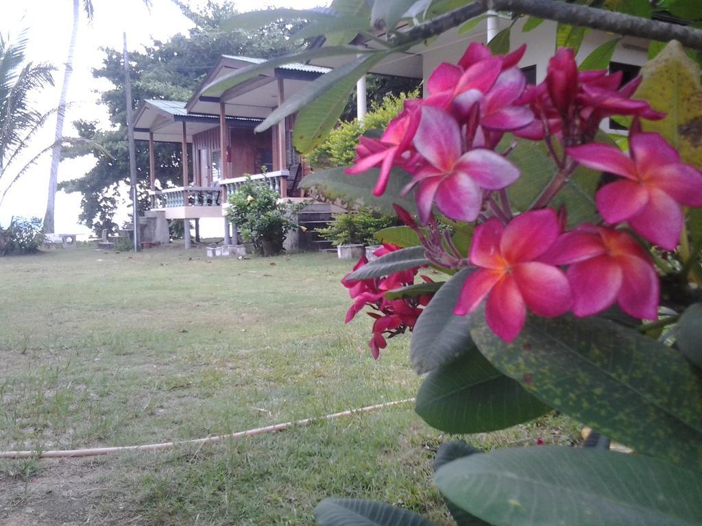 Blue Lotus Resort Baan Tai Buitenkant foto