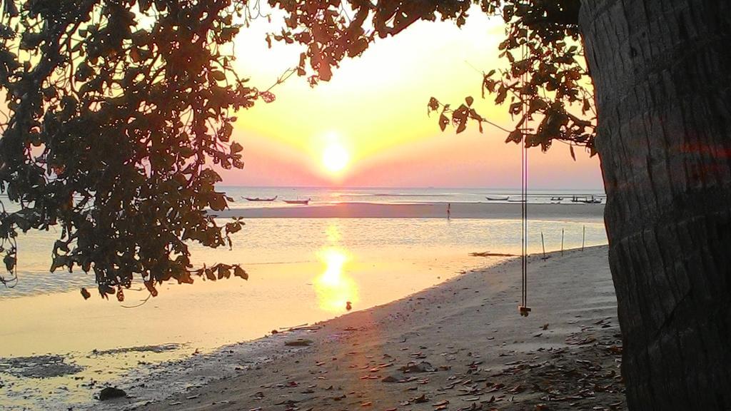 Blue Lotus Resort Baan Tai Buitenkant foto