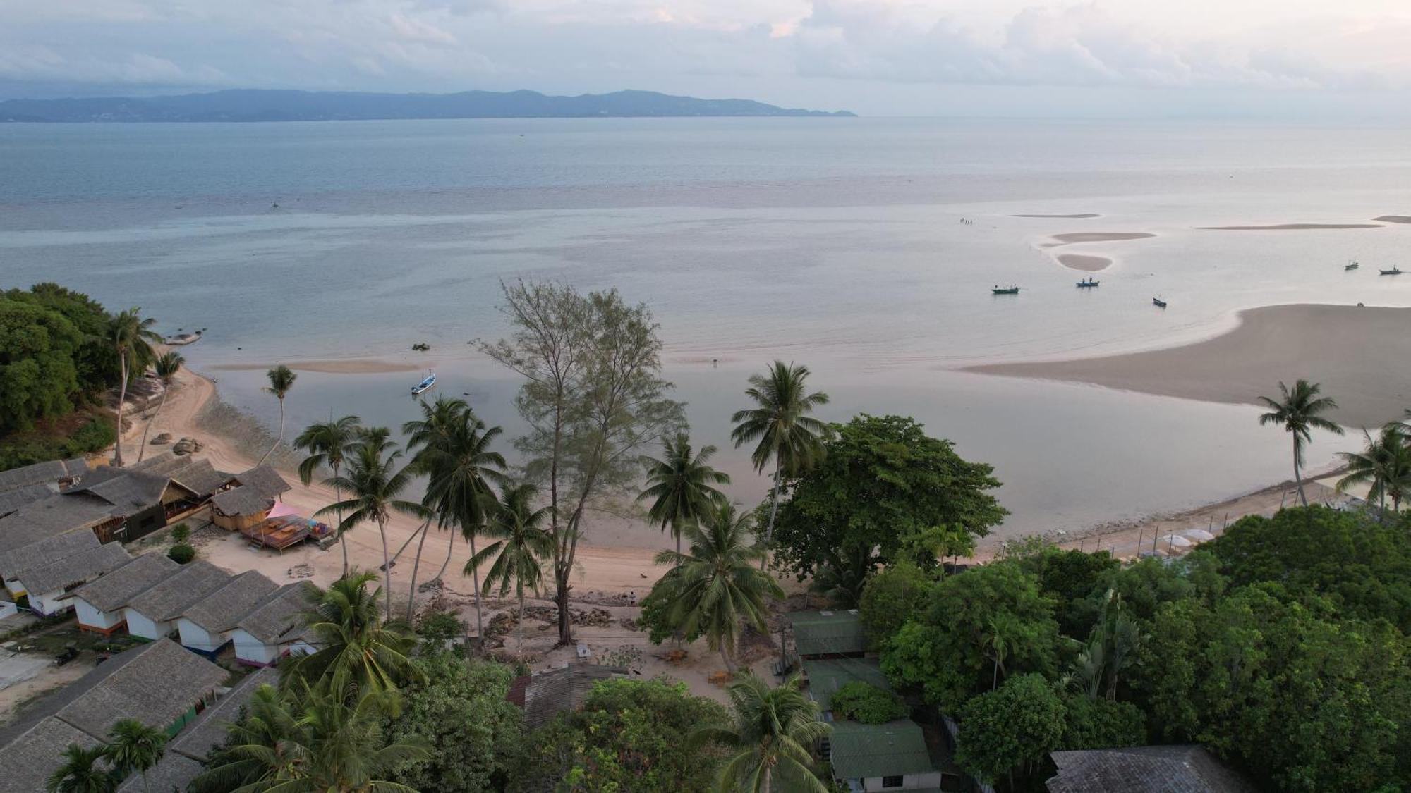 Blue Lotus Resort Baan Tai Buitenkant foto