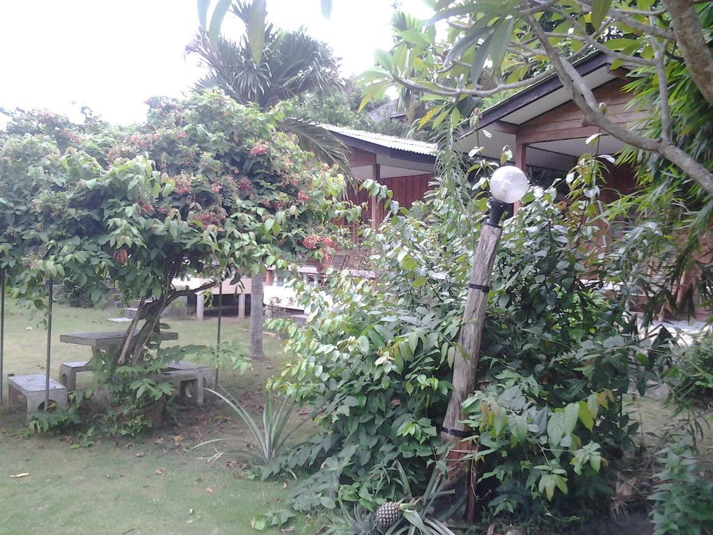 Blue Lotus Resort Baan Tai Buitenkant foto