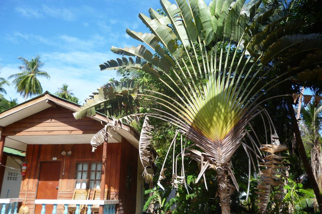 Blue Lotus Resort Baan Tai Buitenkant foto